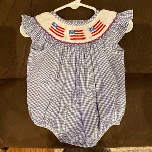 Cute patriotic bubble for baby!